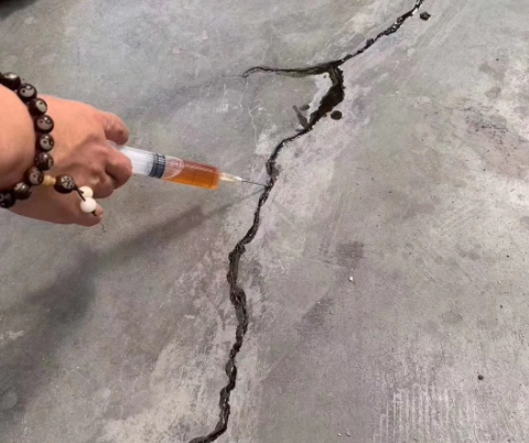 金湾混凝土裂缝修补技术详解​